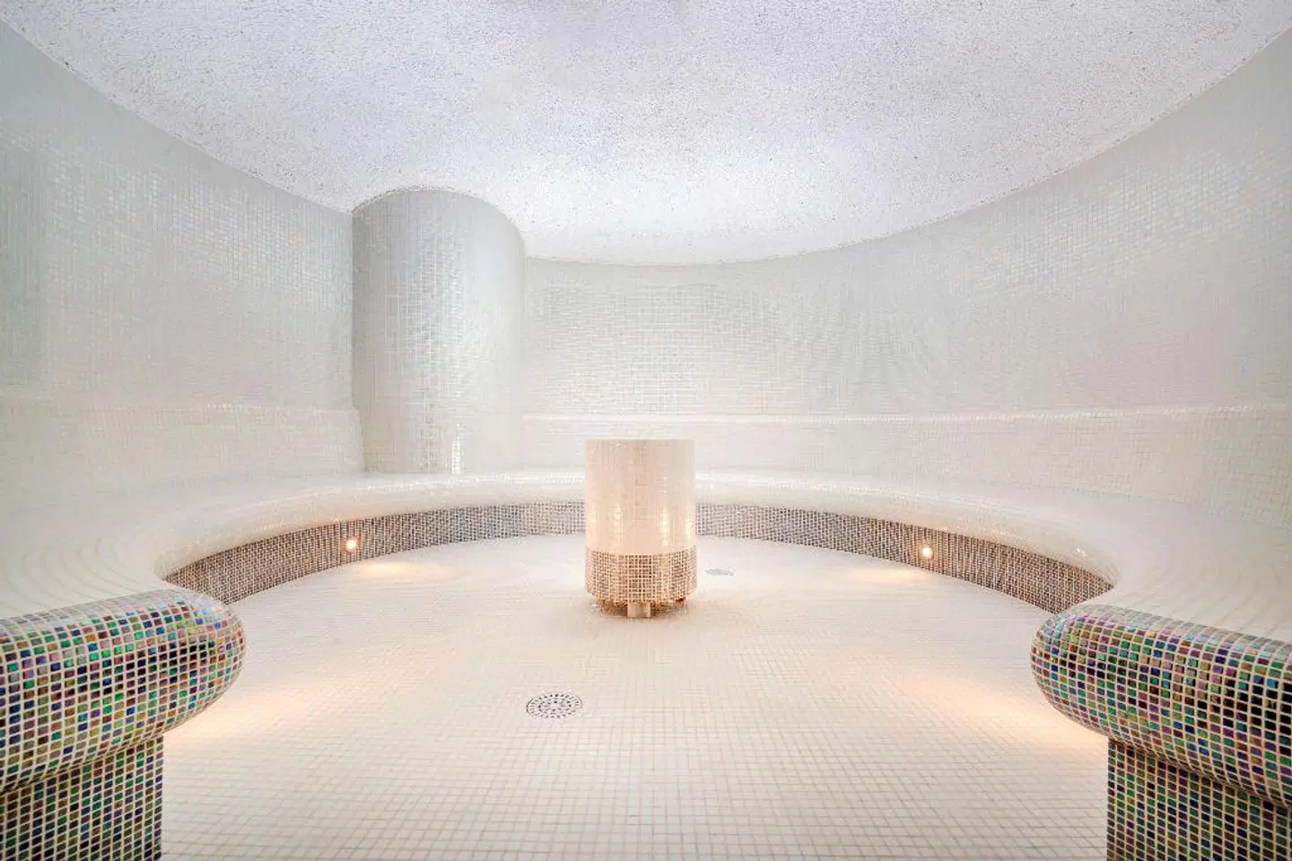 DoubleTree by Hilton Krakow Hotel & Convention Center HEALTH_BEAUTY