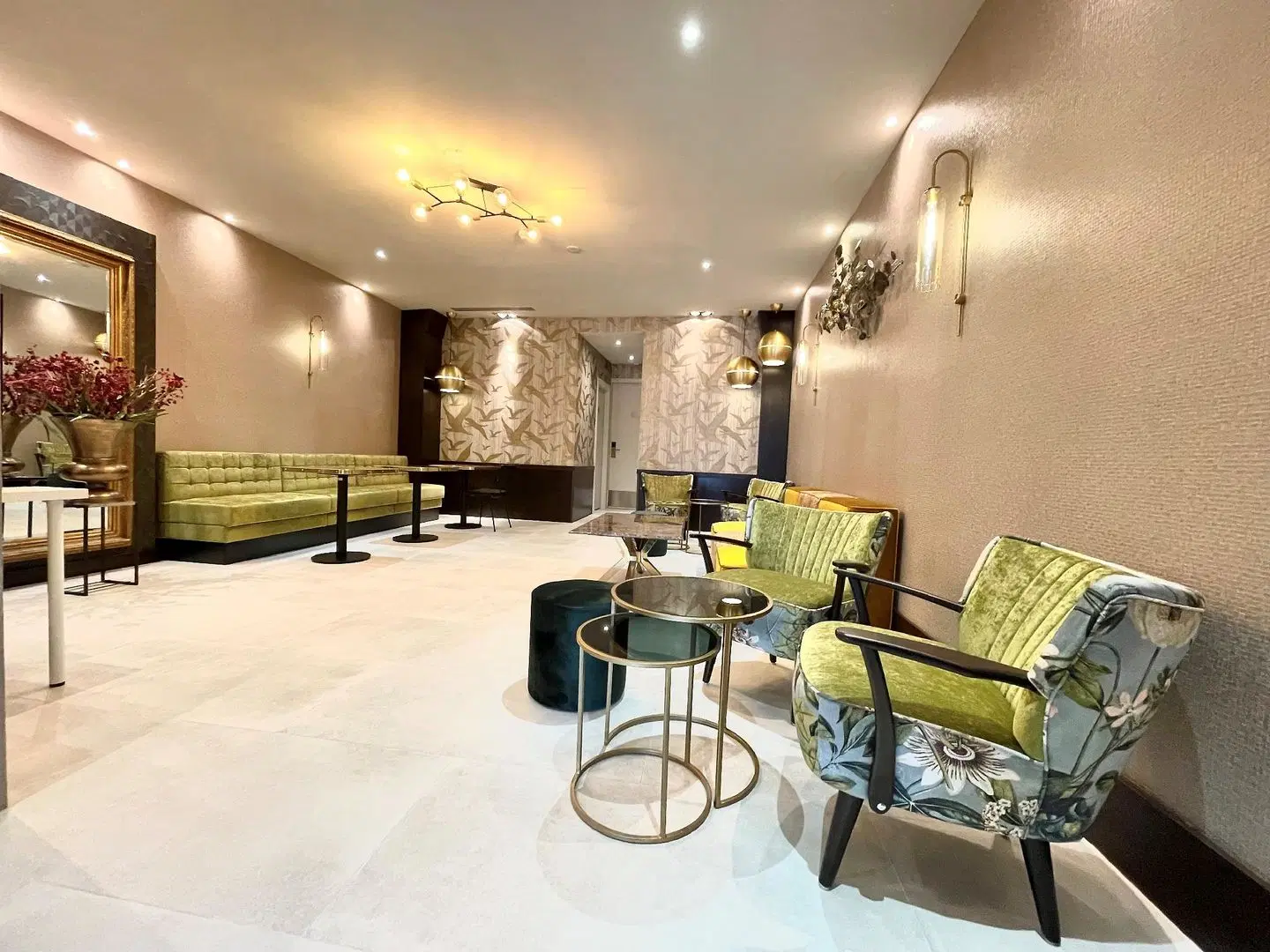Monopole LOUNGE_LOBBY