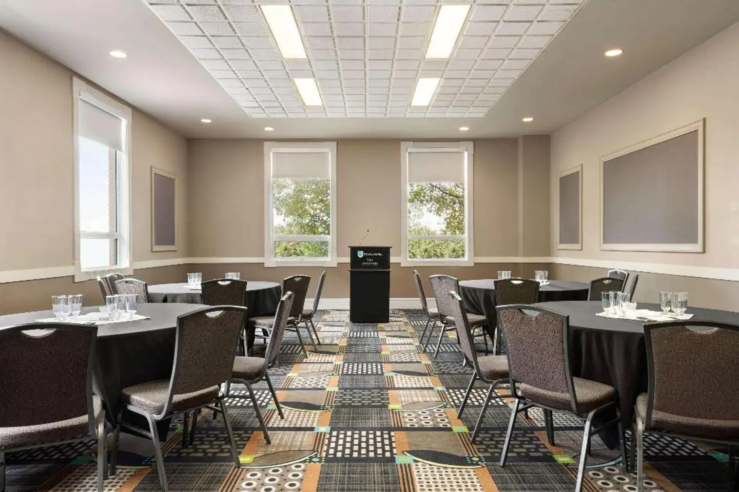 Royal Hotel Calgary, Trademark Collection by Wyndham Konferenz