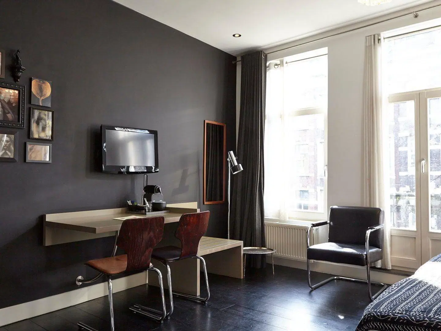 Weber ROOM_EXAMPLE