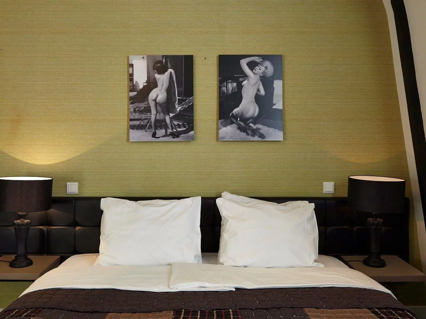 Weber ROOM_EXAMPLE