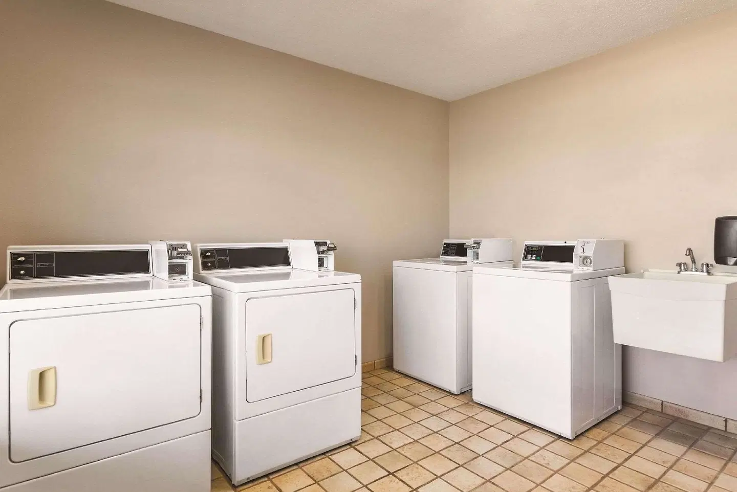 Country Inn & Suites by Radisson, Springfield, OH ROOM_EXAMPLE