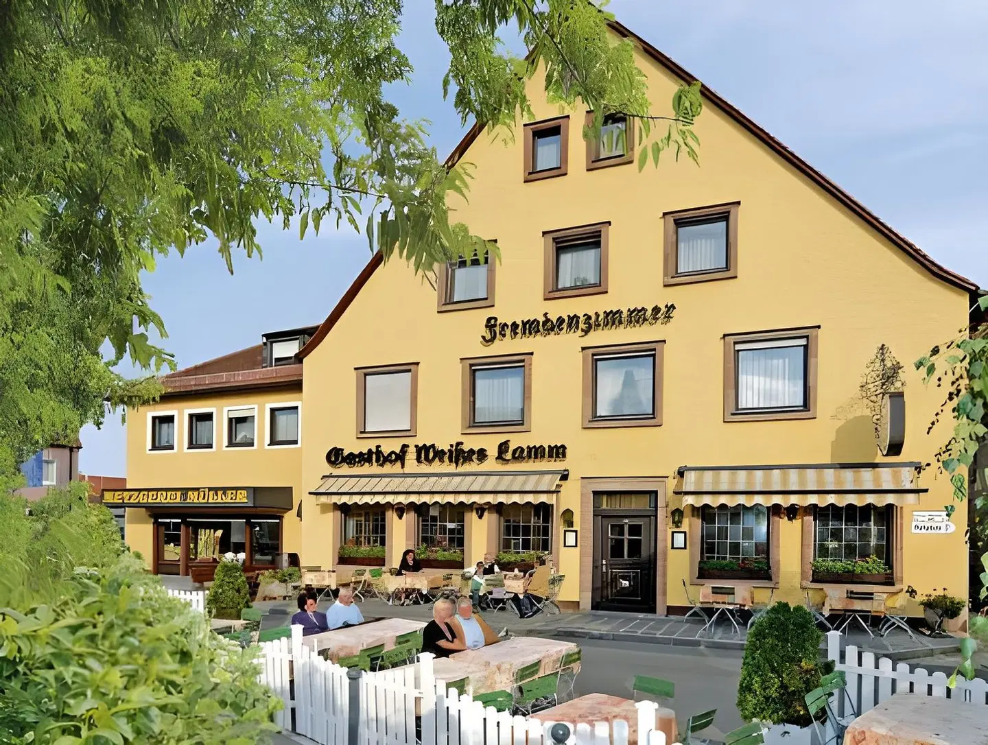 Weißes Lamm EXTERIOR