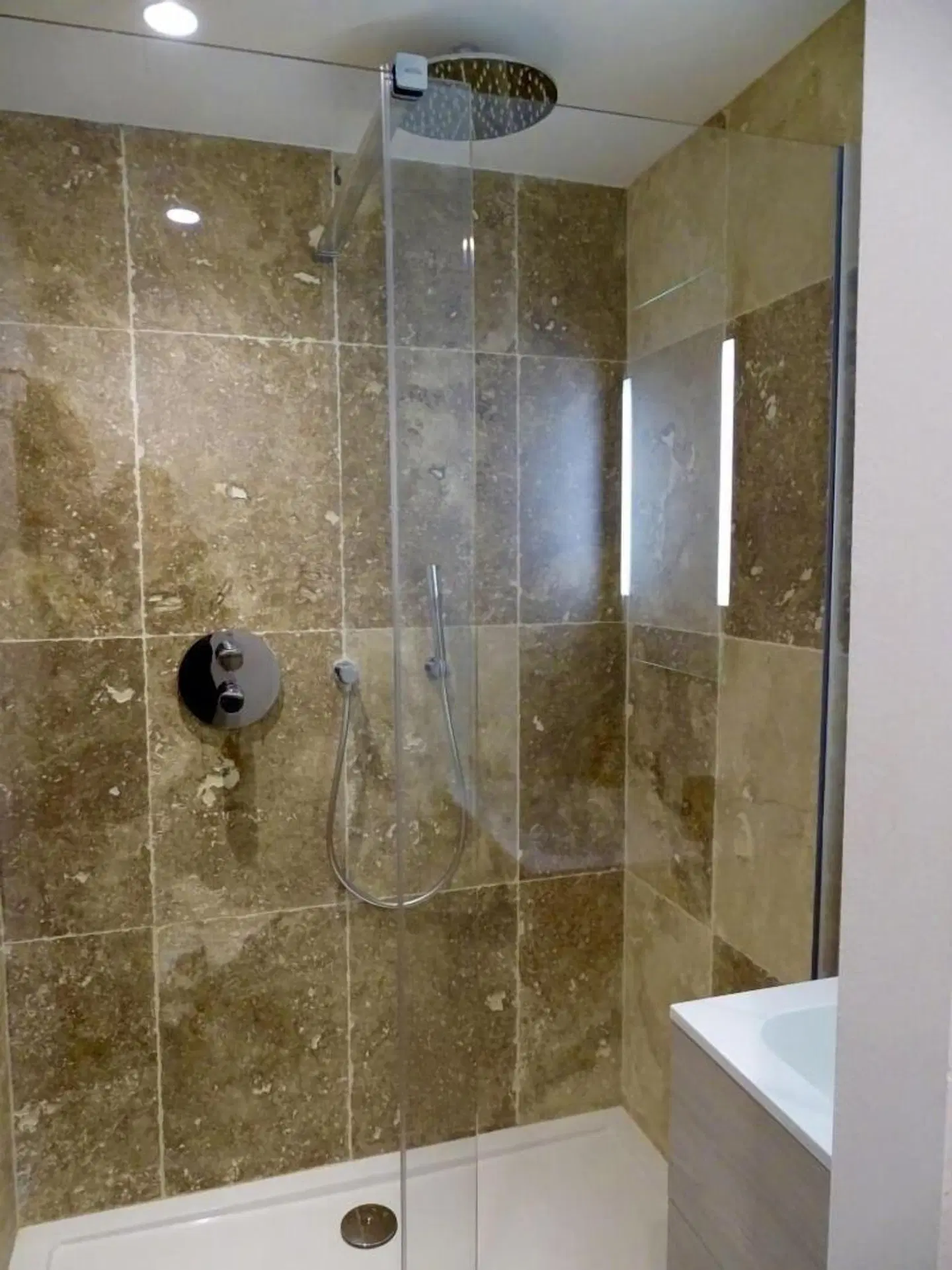 Demeure d'Hotes Le Rocher Badezimmer