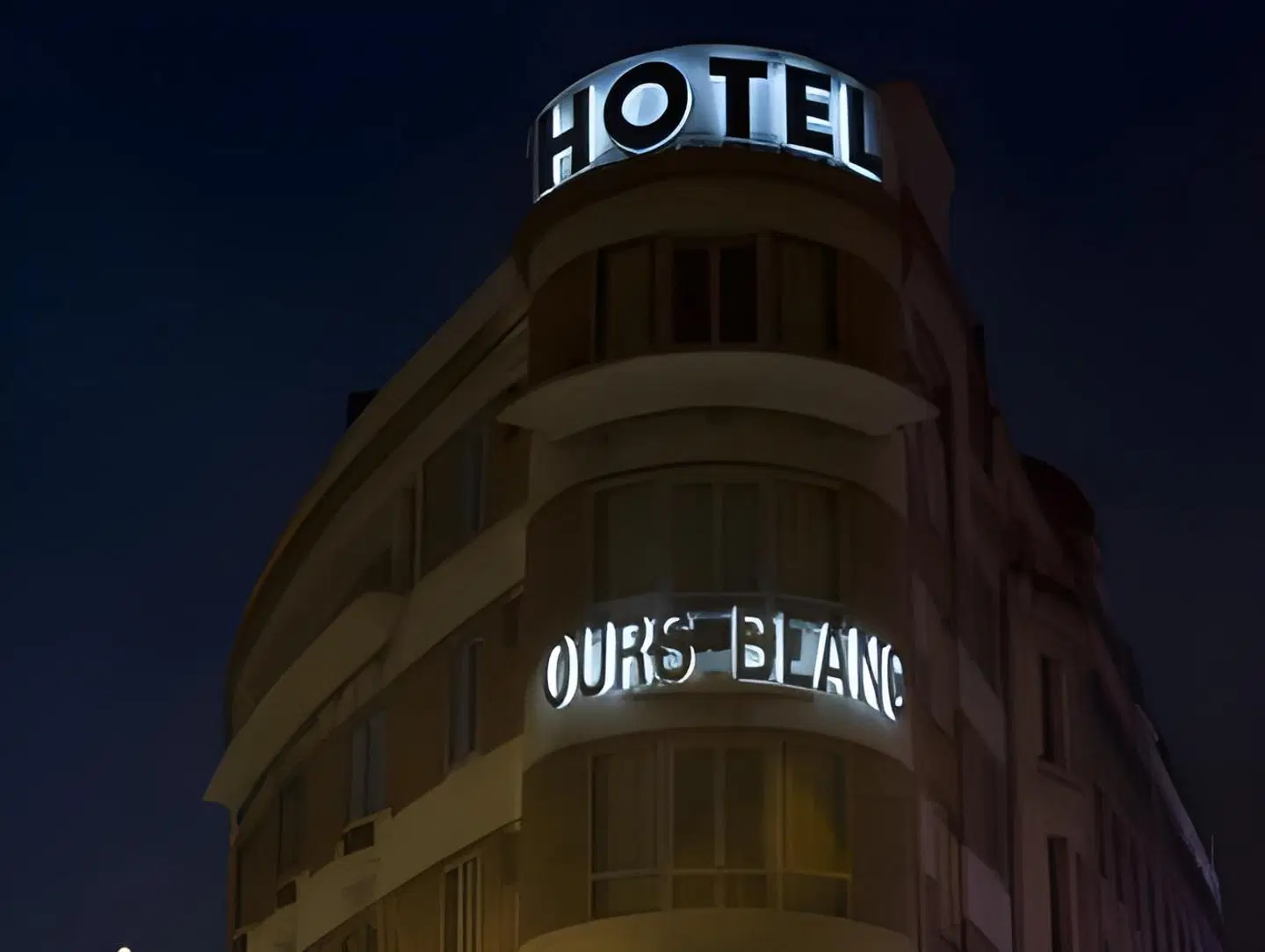 Hôtel Ours Blanc Place Wilson EXTERIOR