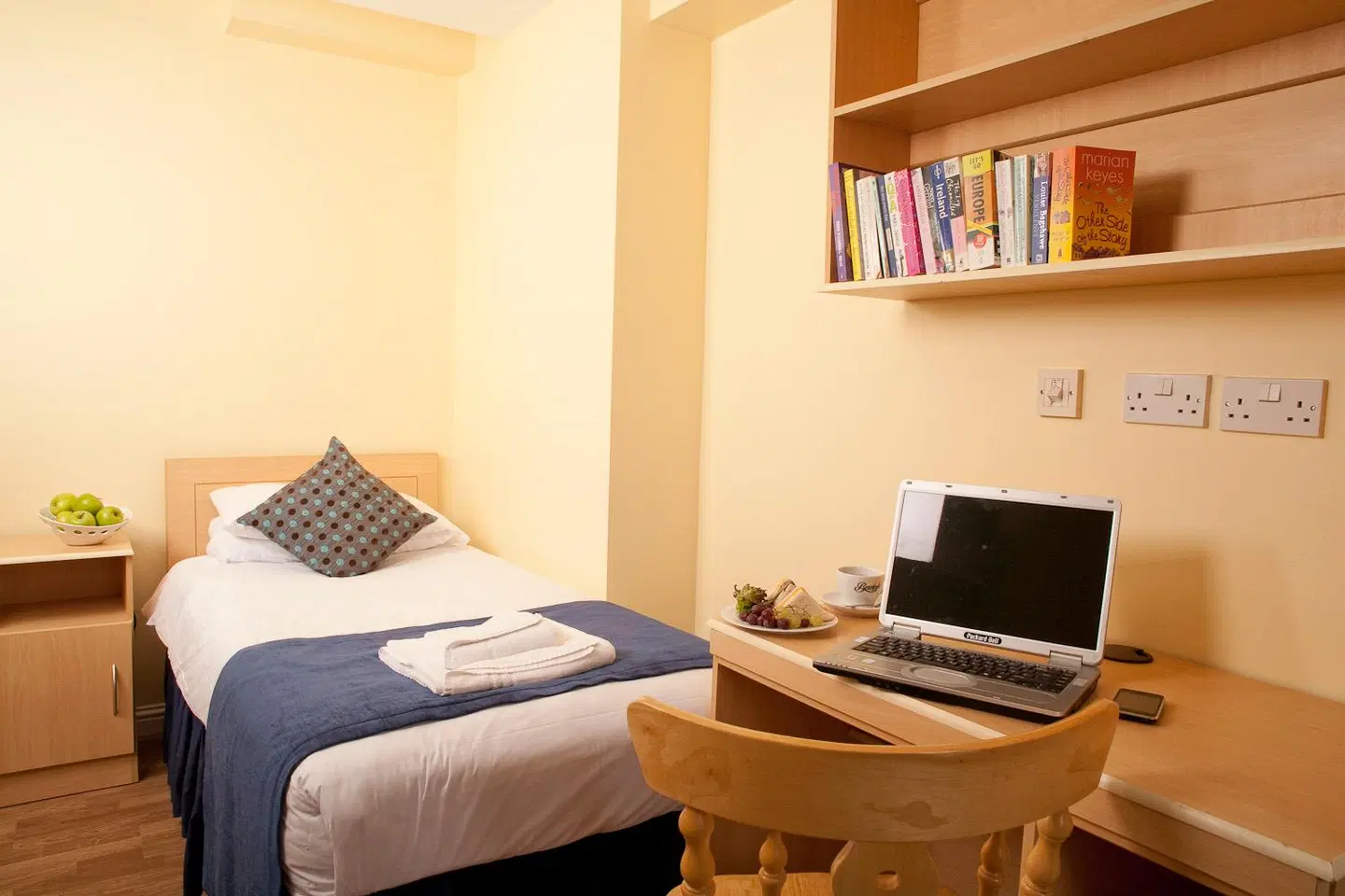 Menlo Park Apartments ROOM_EXAMPLE