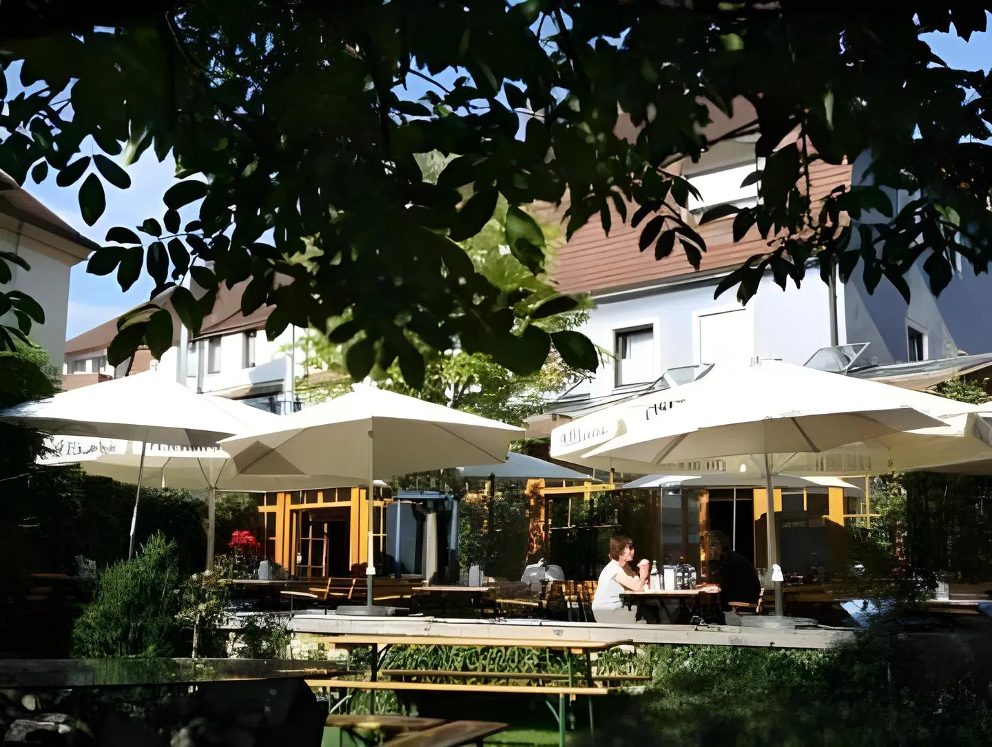 Gasthaus Sindel-Buckel mit Karpfenhotel und Herrenhaus EXTERIOR