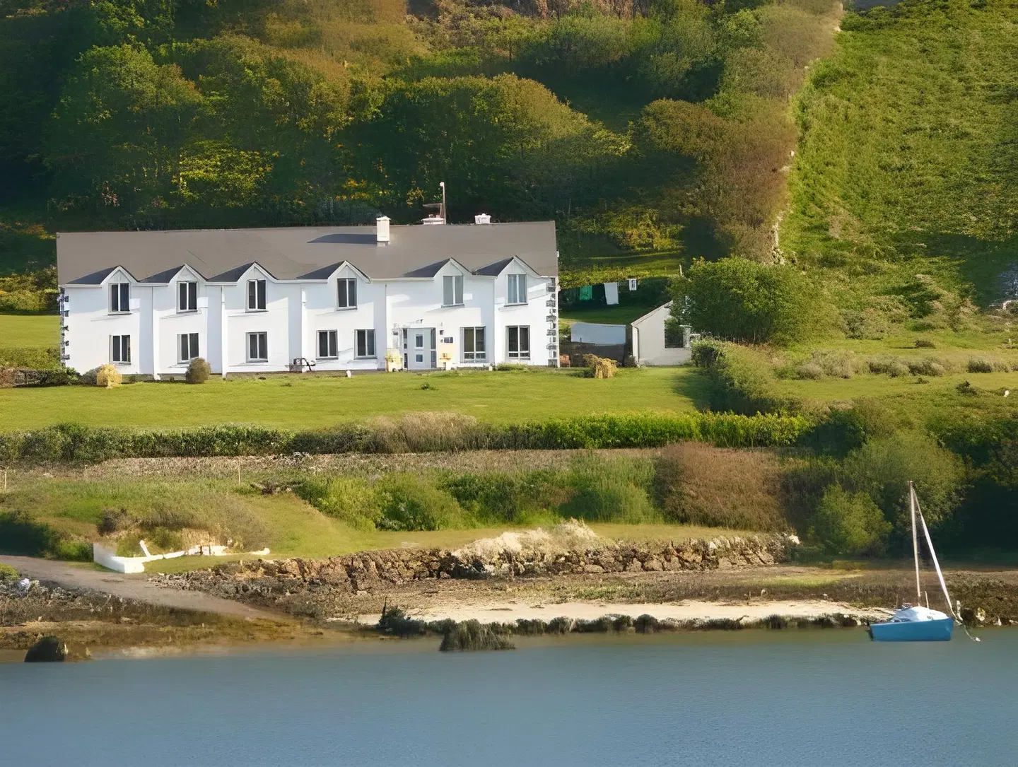 Waterfront Rest B&B EXTERIOR