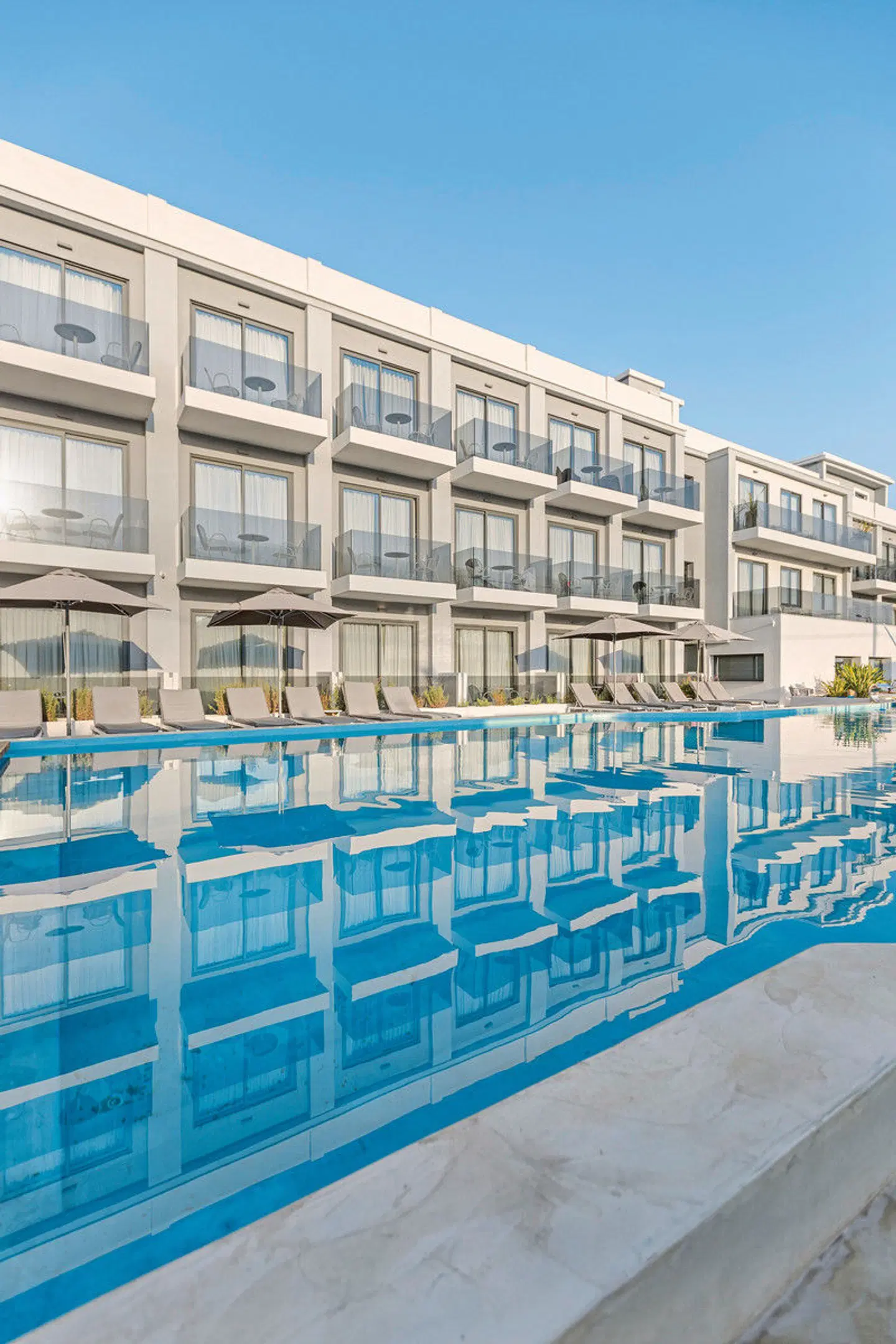 Samian Mare Hotel Suites & Spa OUTDOOR_POOL