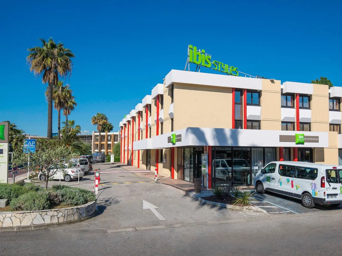 ibis Styles Nice Cap 3000 Airport EXTERIOR