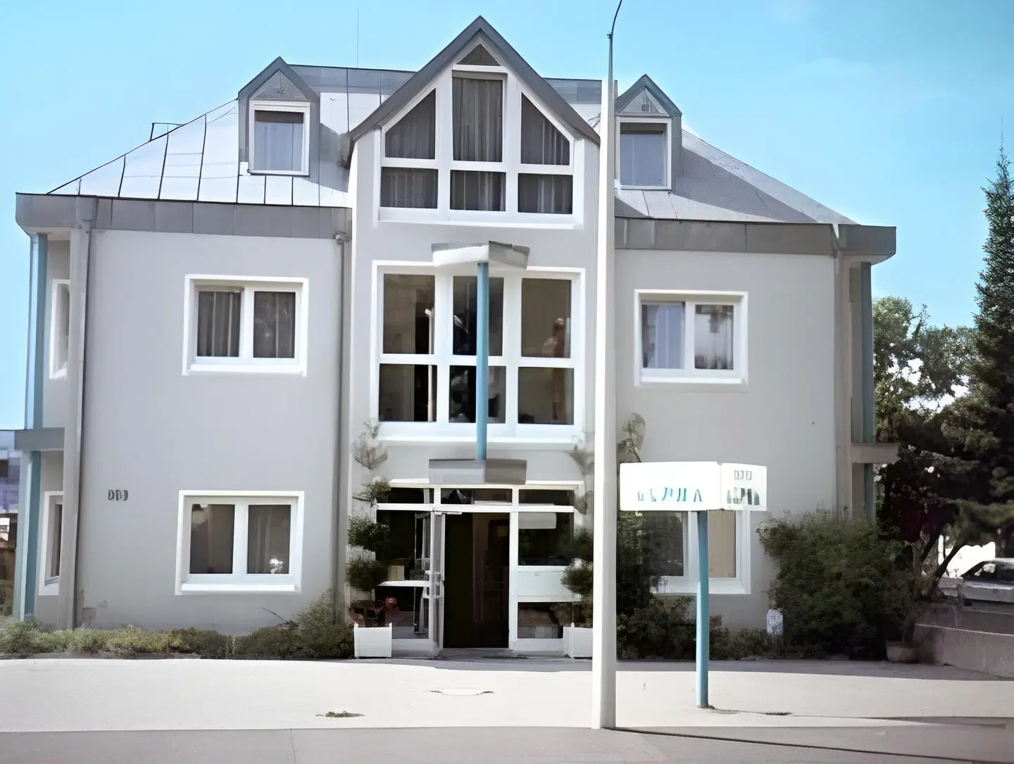 Alpha EXTERIOR
