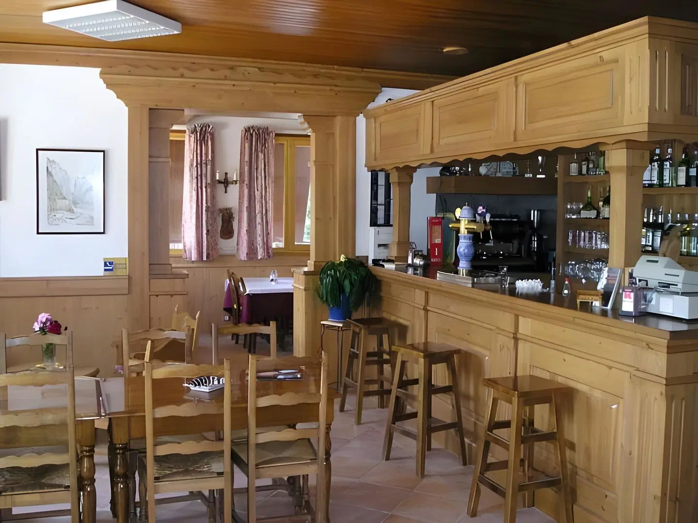 Le Sans Souci Bar