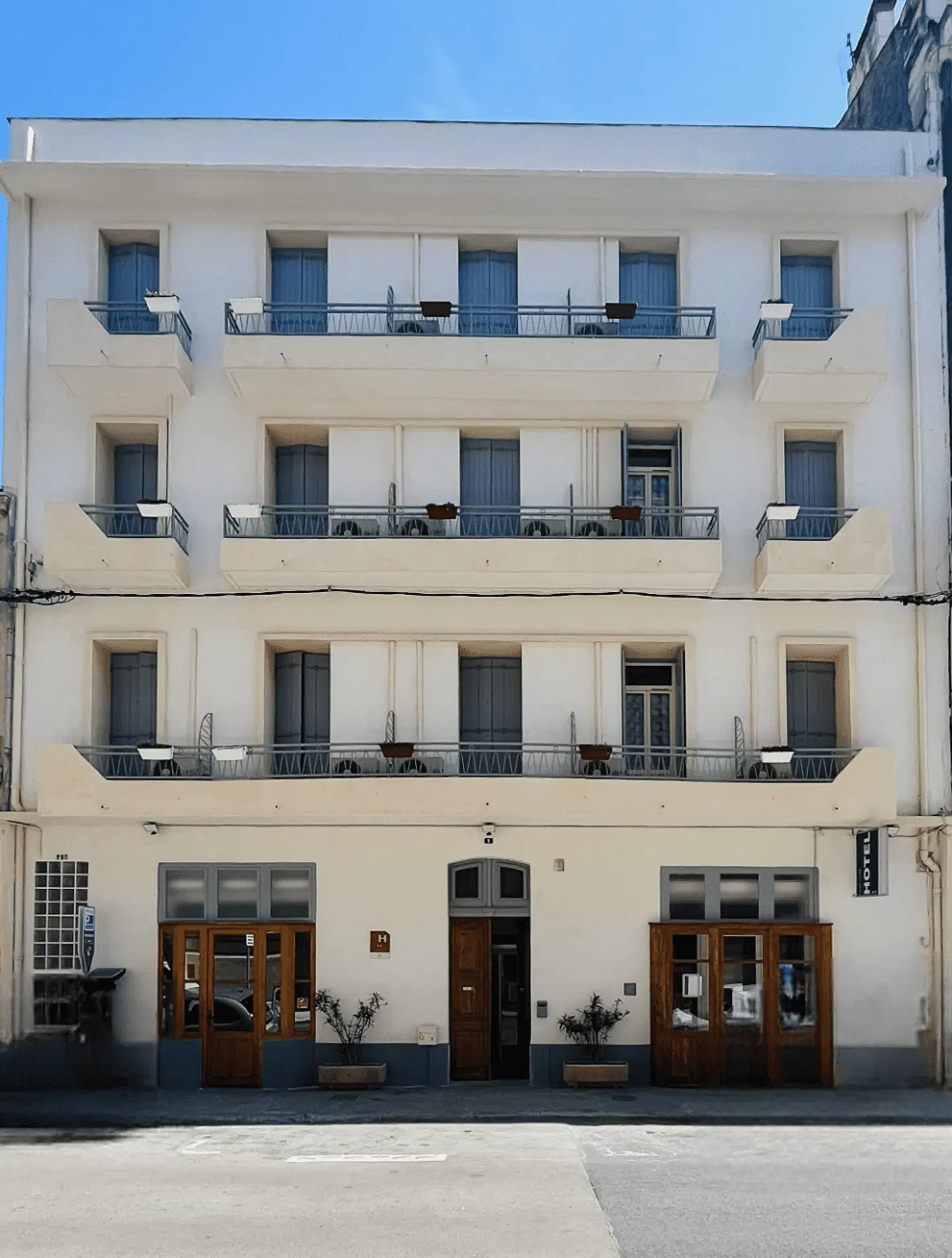 Le National EXTERIOR