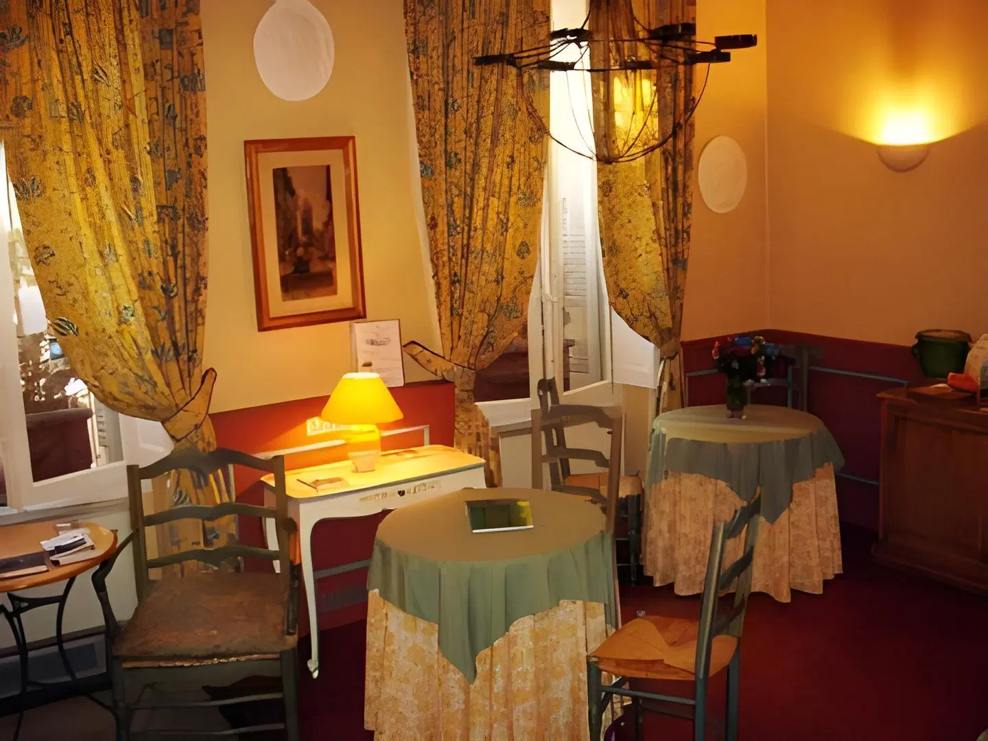 Les Quatre Dauphins ROOM_EXAMPLE