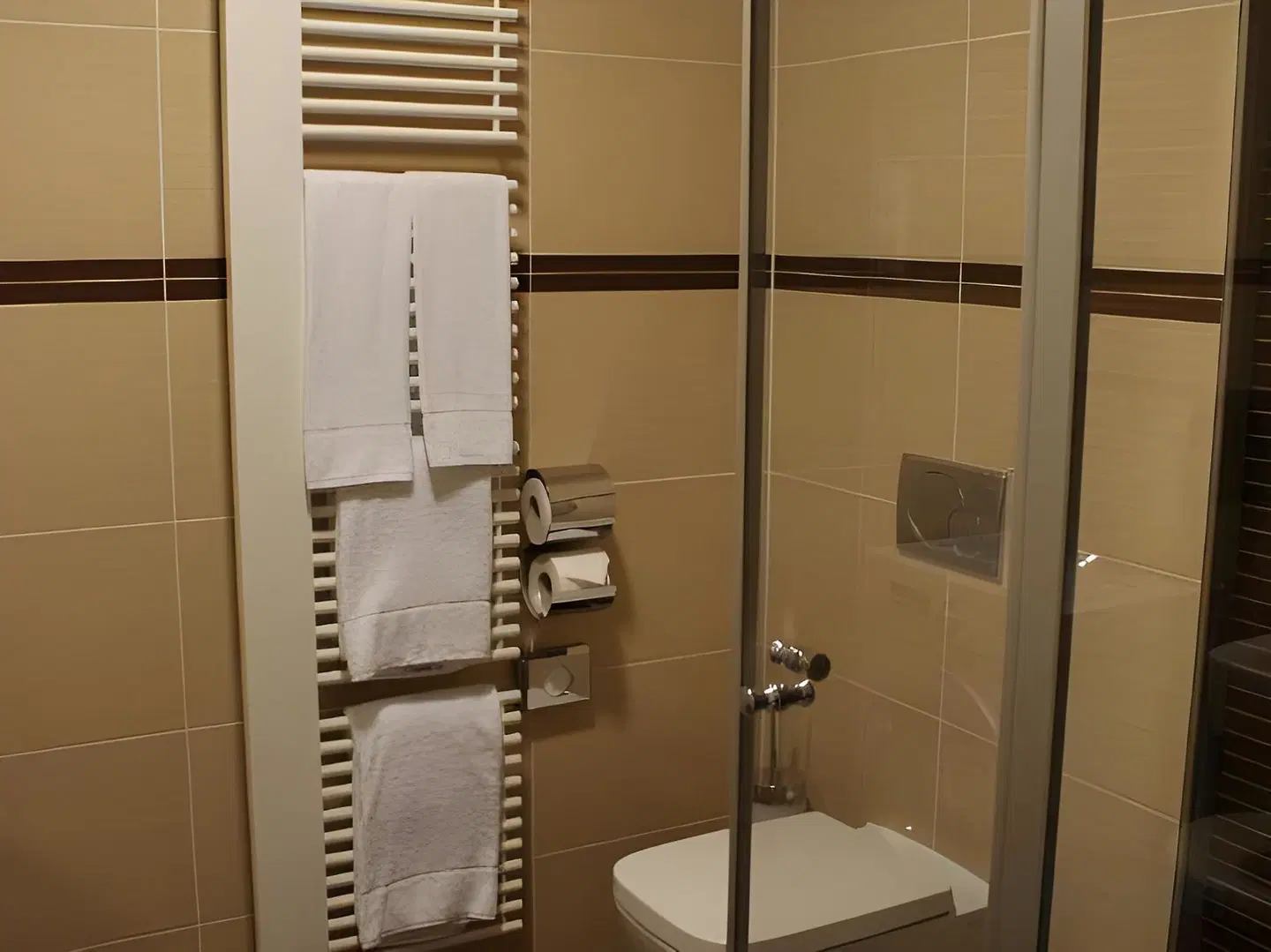 Aparthotel Am Schloss Badezimmer