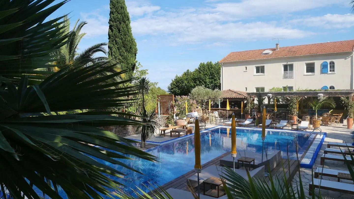 Hôtel La Piscine OUTDOOR_POOL