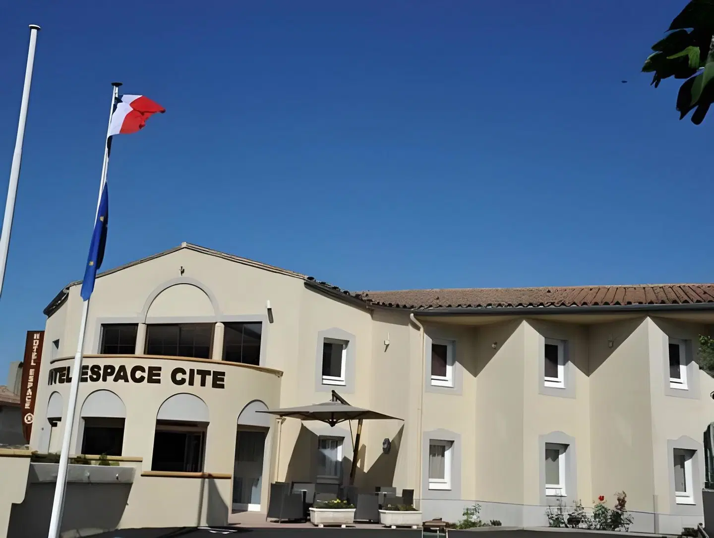 Inter-Hotel Espace Cite EXTERIOR