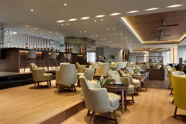 Wyndham Grand Athens Bar