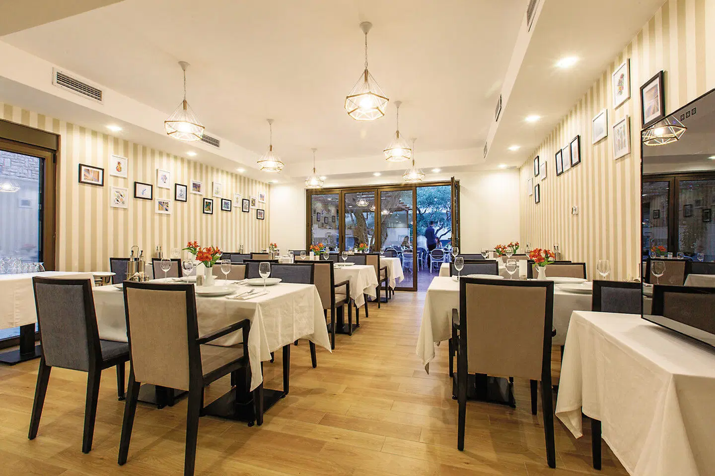 Harmony RESTAURANT