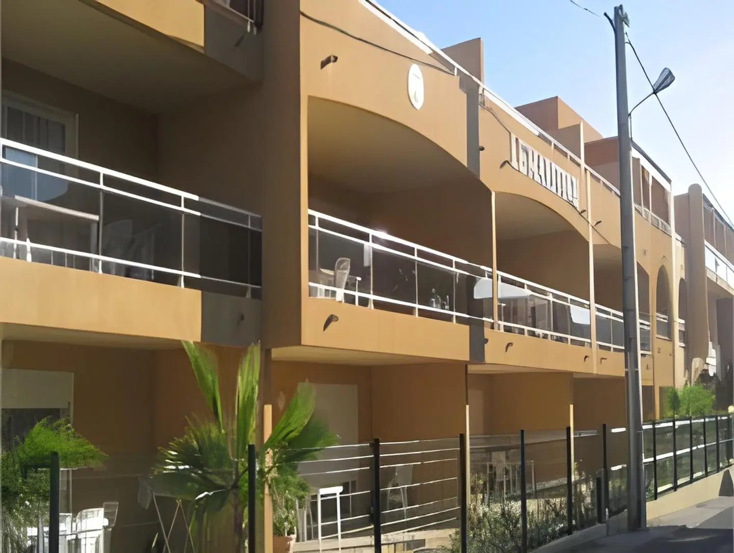 Le Maritime EXTERIOR