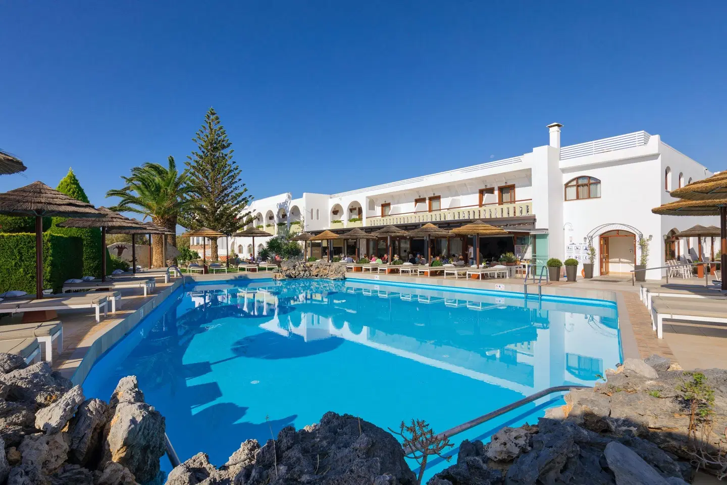 Alianthos Estate Resort (ex Alianthos Garden) OUTDOOR_POOL