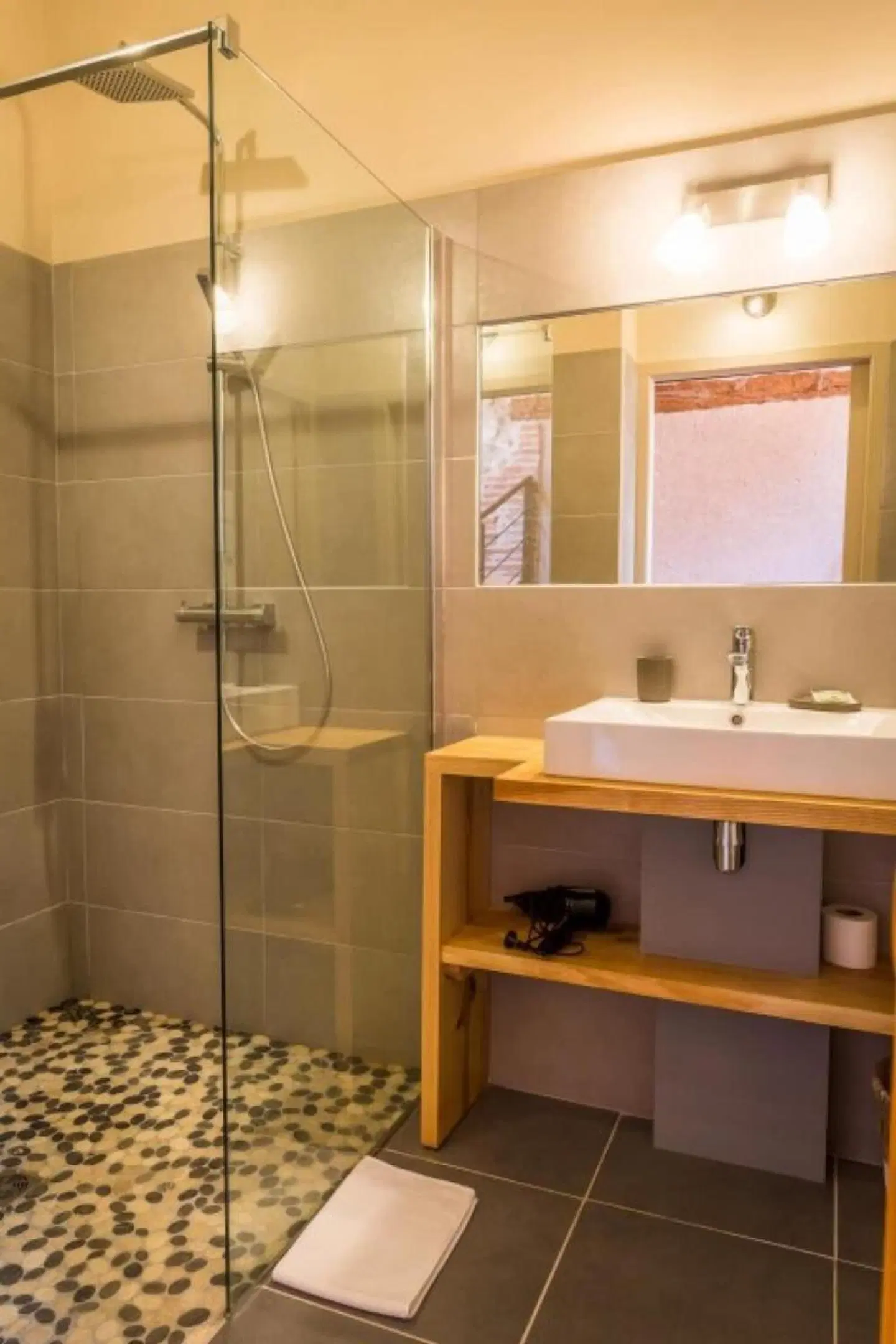 Mas Latour Lavail Badezimmer