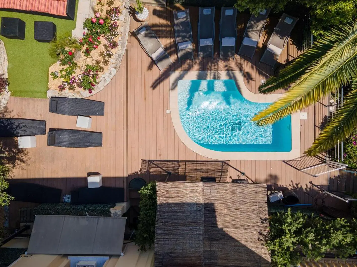 Hotel du Petit Palais OUTDOOR_POOL