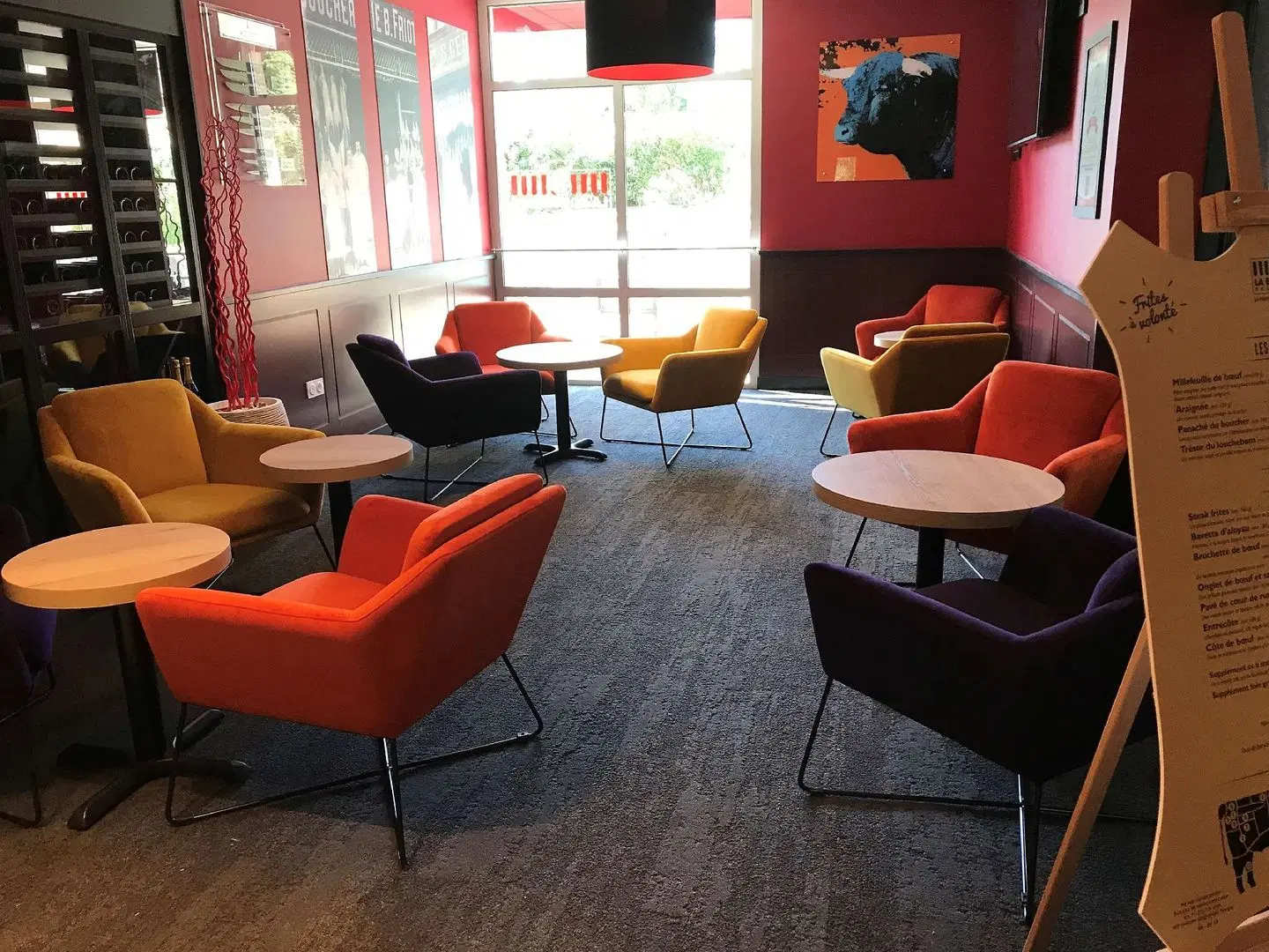 Kyriad Aix Les Milles - Plan de Campagne LOUNGE_LOBBY