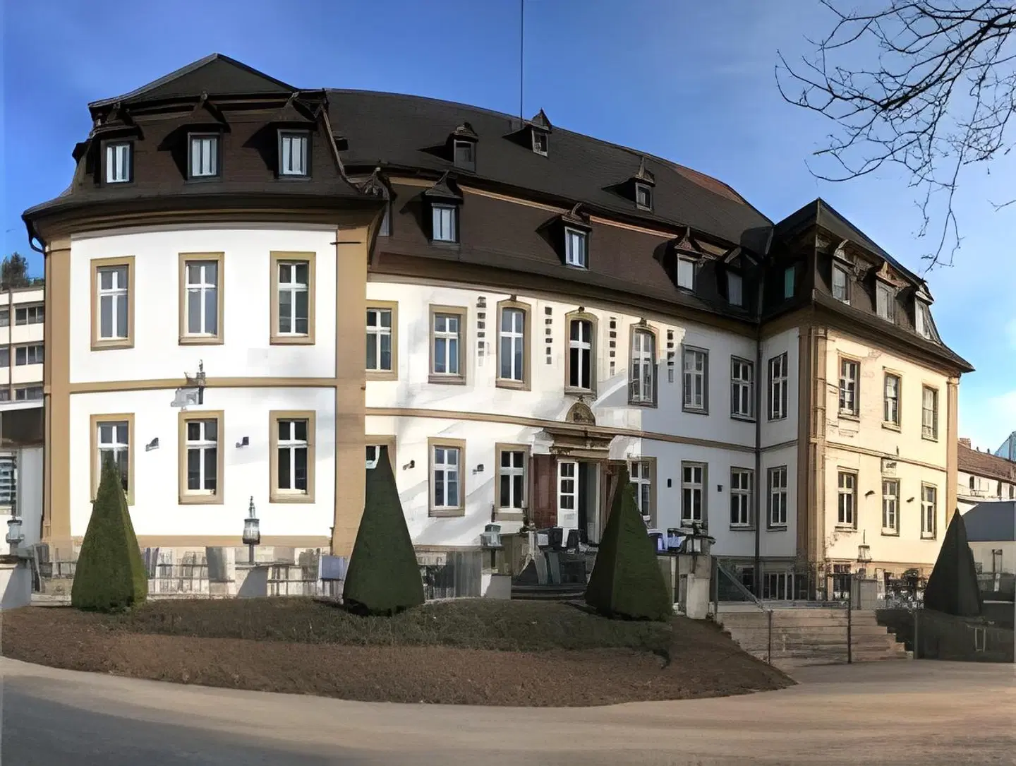 Schlosshotel Bad Neustadt EXTERIOR