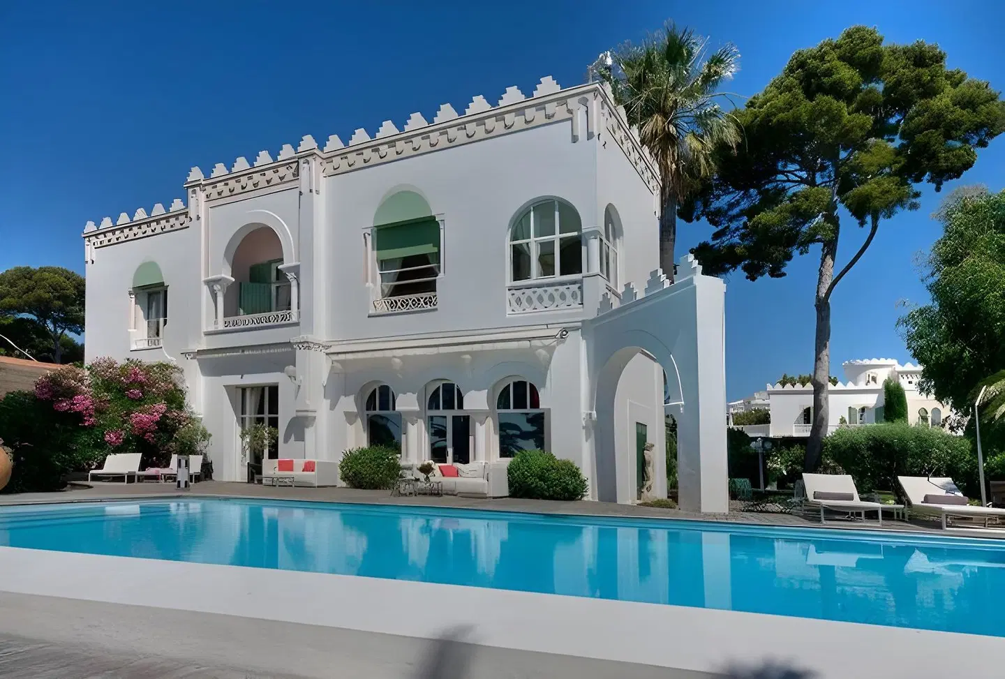 La Villa Mauresque Chateaux OUTDOOR_POOL