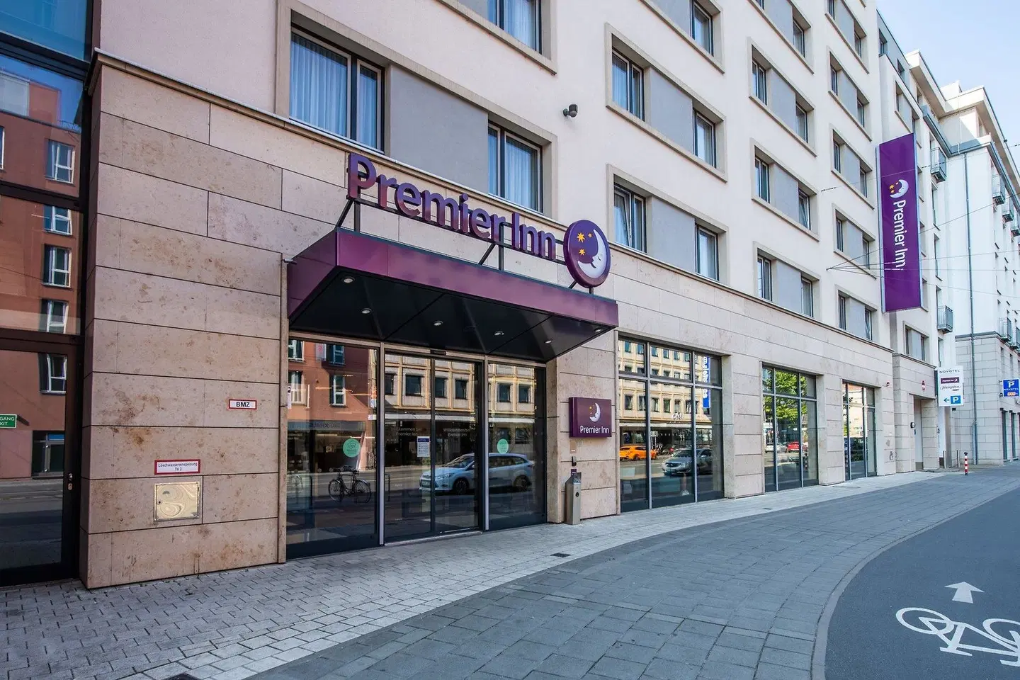 Premier Inn Nürnberg City Centre Hotel EXTERIOR