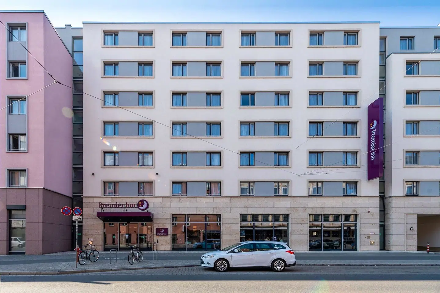 Premier Inn Nürnberg City Centre Hotel EXTERIOR