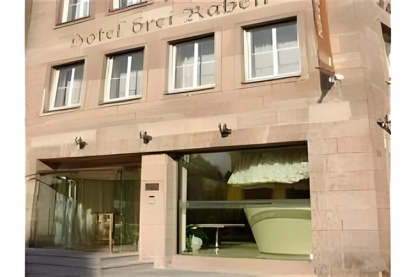 Drei Raben EXTERIOR