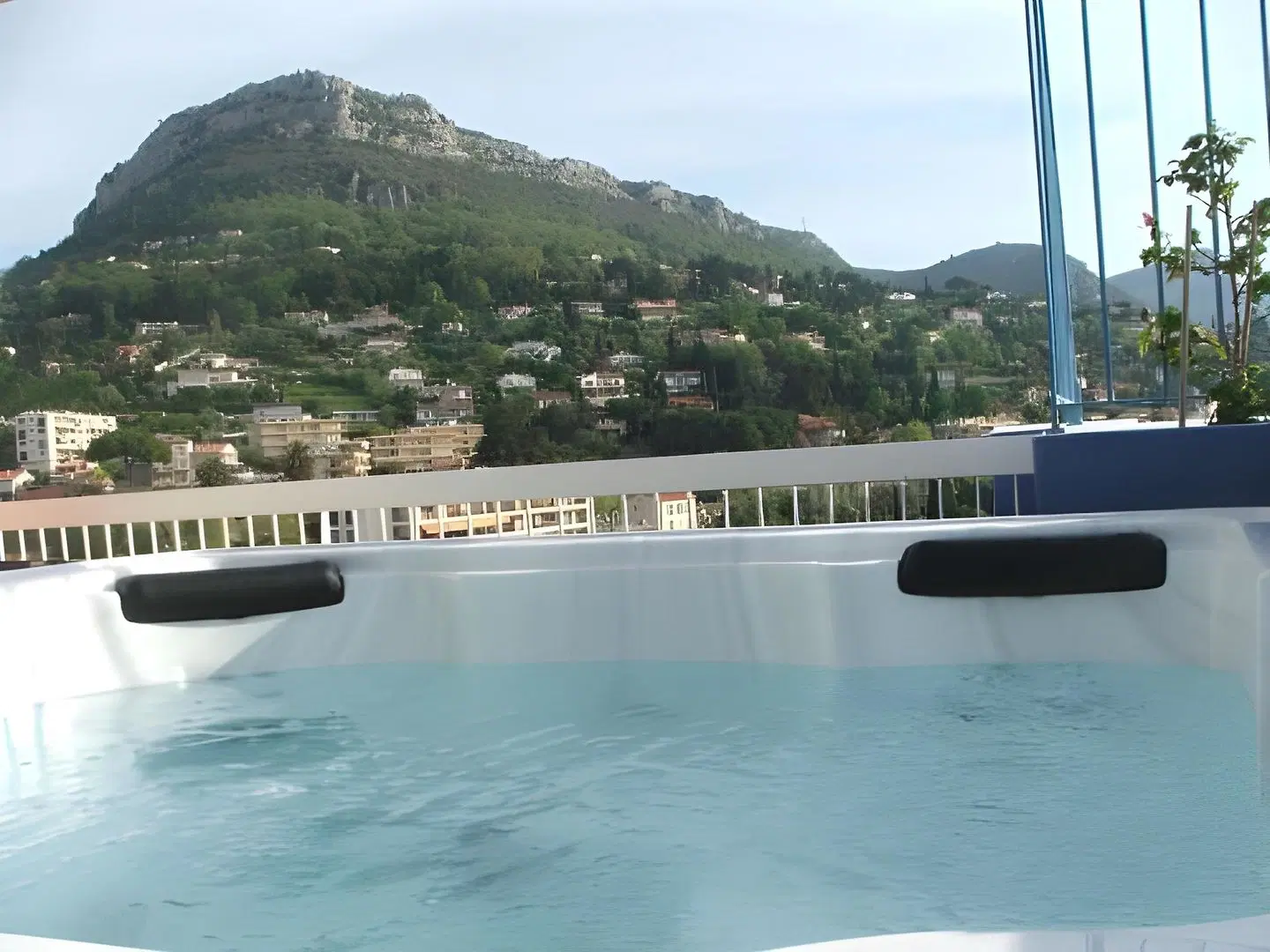 Diana OUTDOOR_POOL