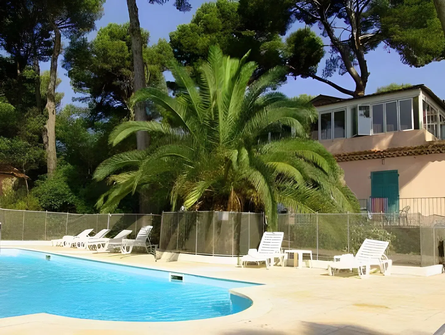 De La Mer OUTDOOR_POOL