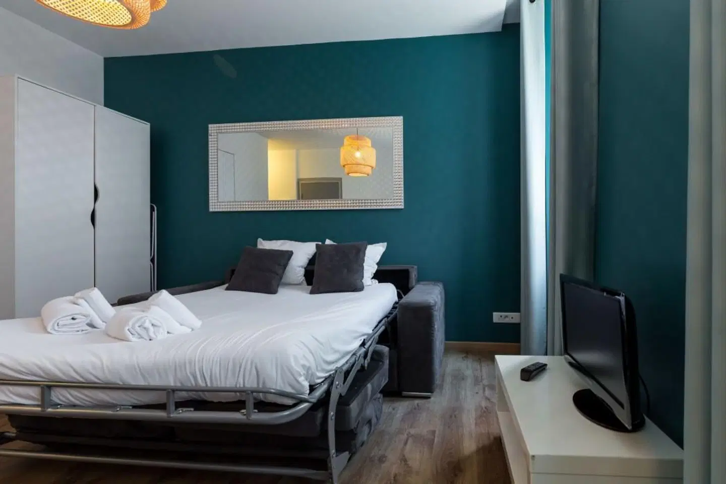Florella Clemenceau Apartment ROOM_EXAMPLE