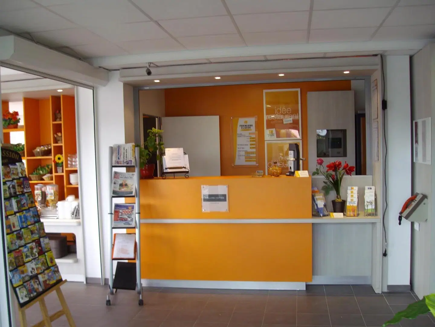 Premiere Classe Avignon Parc Des Expositions LOUNGE_LOBBY