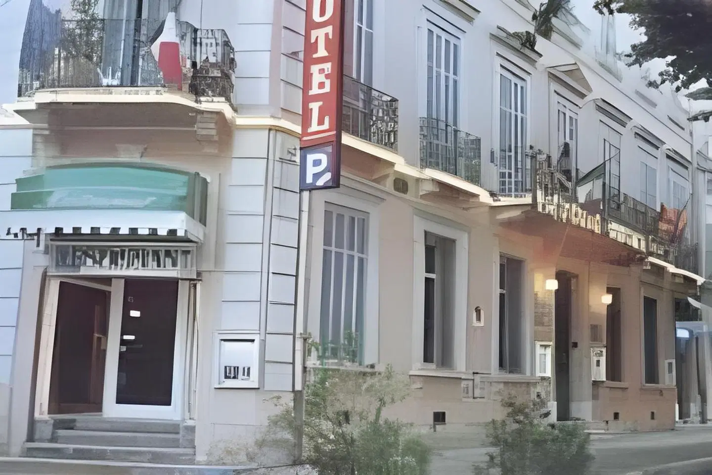 Le Victoria EXTERIOR