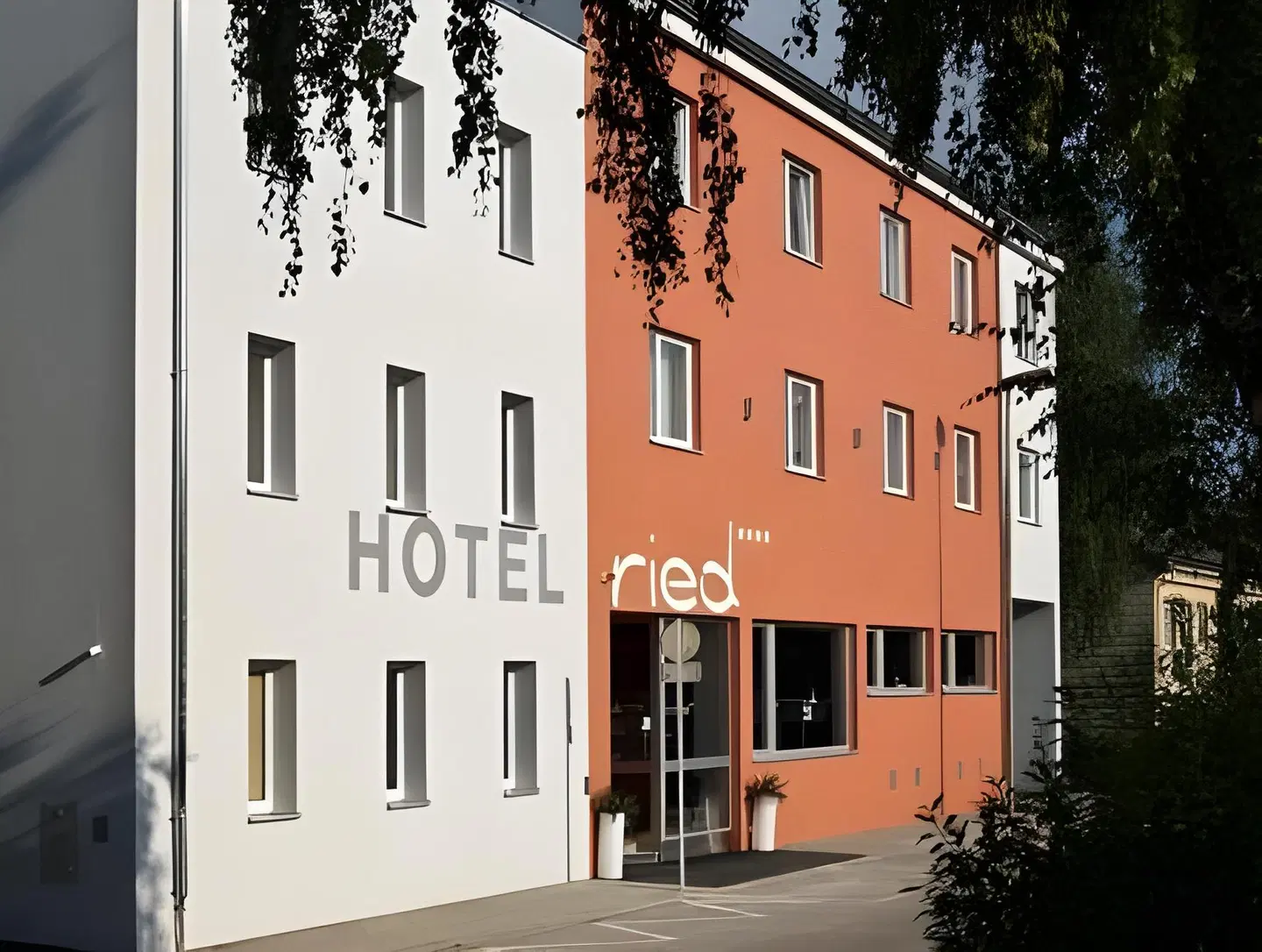 H+ Hotel Ried EXTERIOR