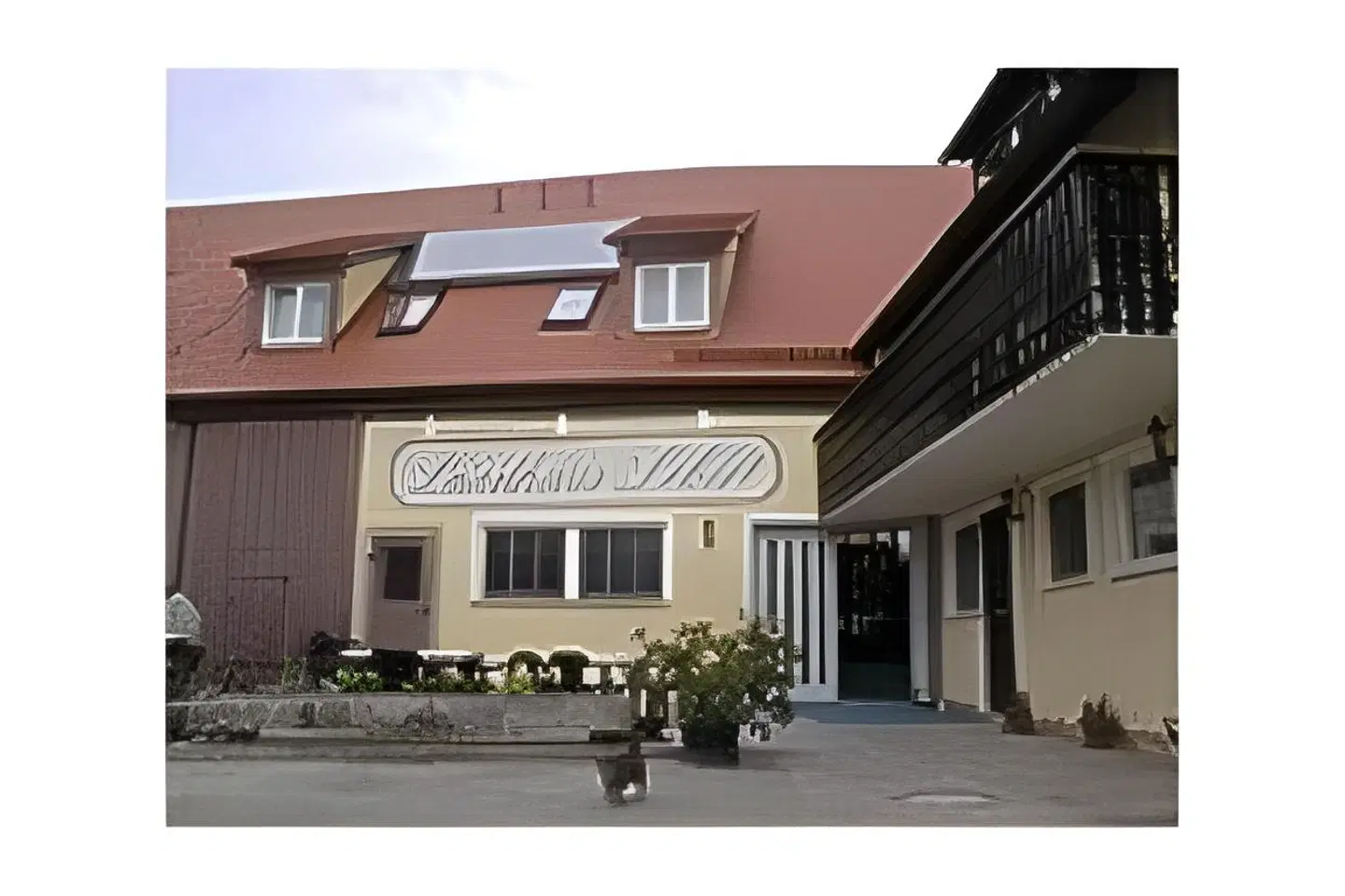 Lebert EXTERIOR