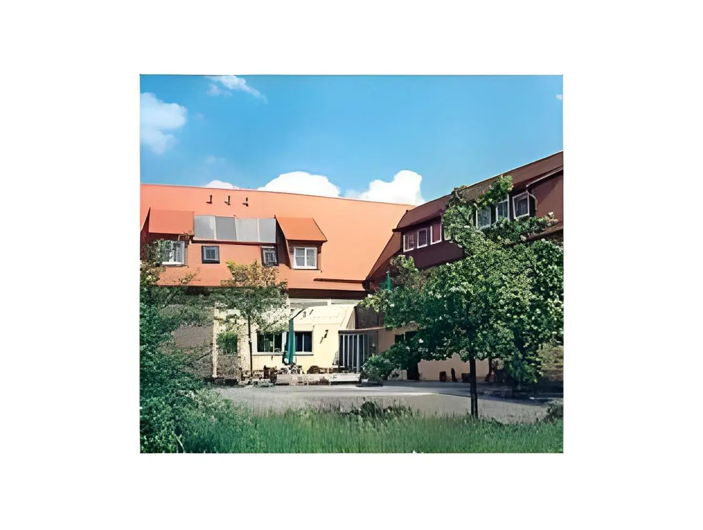 Lebert EXTERIOR
