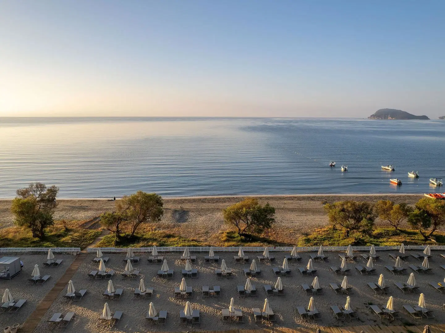 Domes Aulus Zante, Autograph Collection Strand