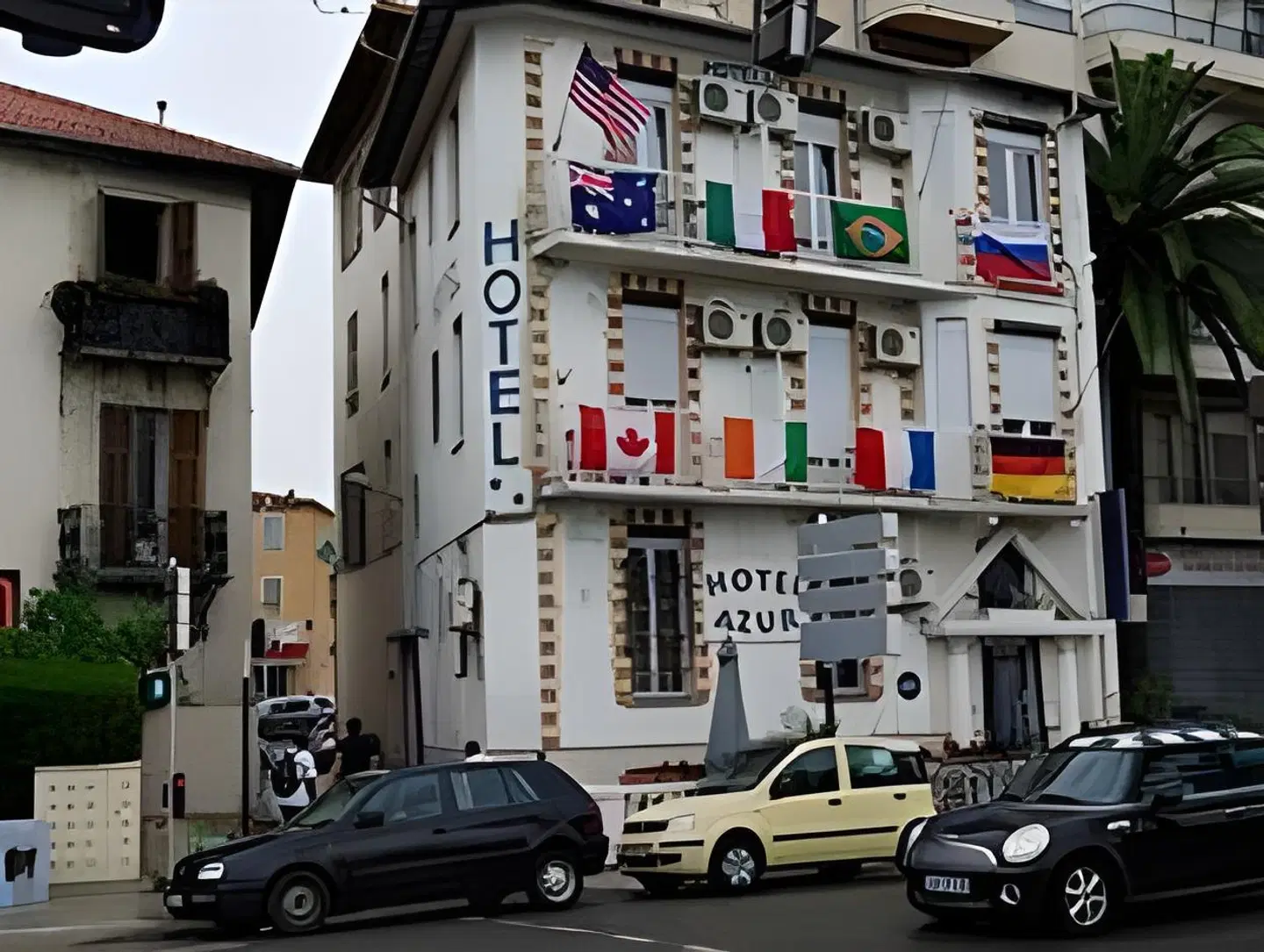 Azur EXTERIOR