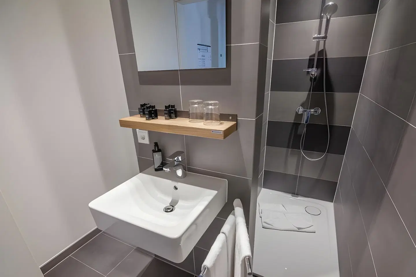 Staycity Aparthotels Dresden City Centre Badezimmer