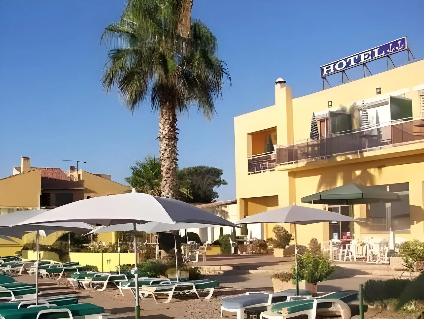 Hôtel La Potiniere EXTERIOR