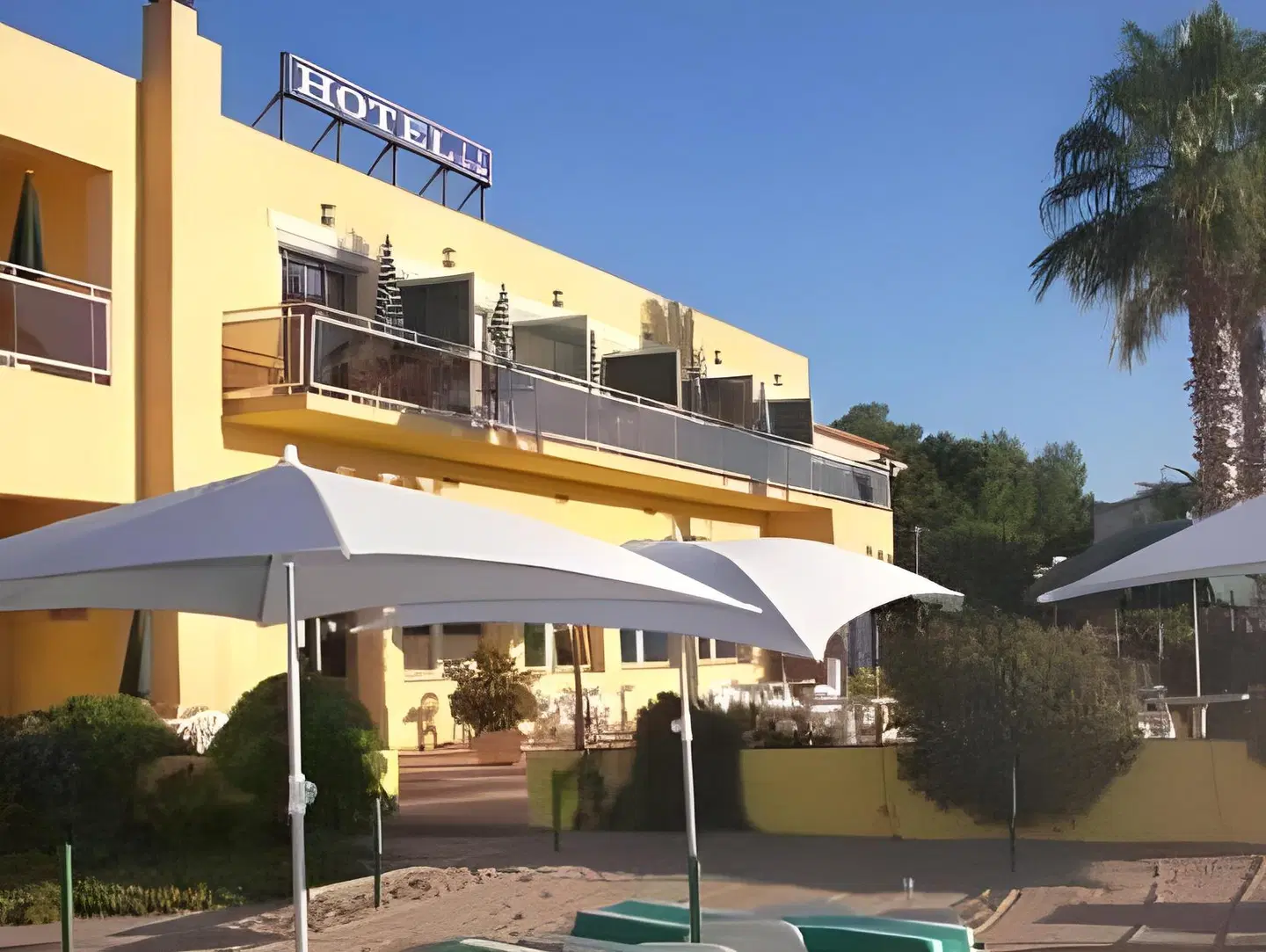 Hôtel La Potiniere EXTERIOR