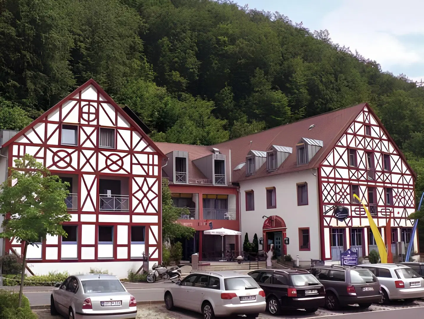 Behringers EXTERIOR