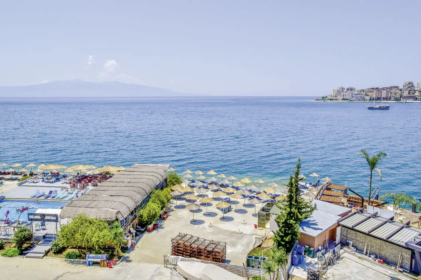 Demi Hotel BEACH