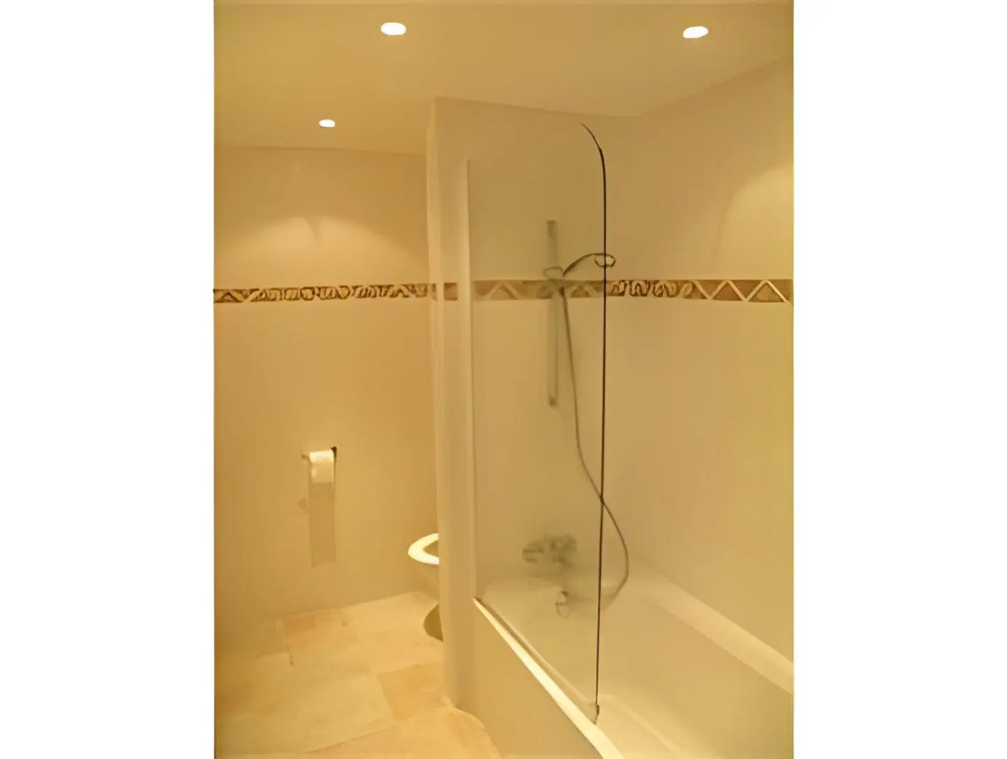 Hôtel Le Mozart Badezimmer