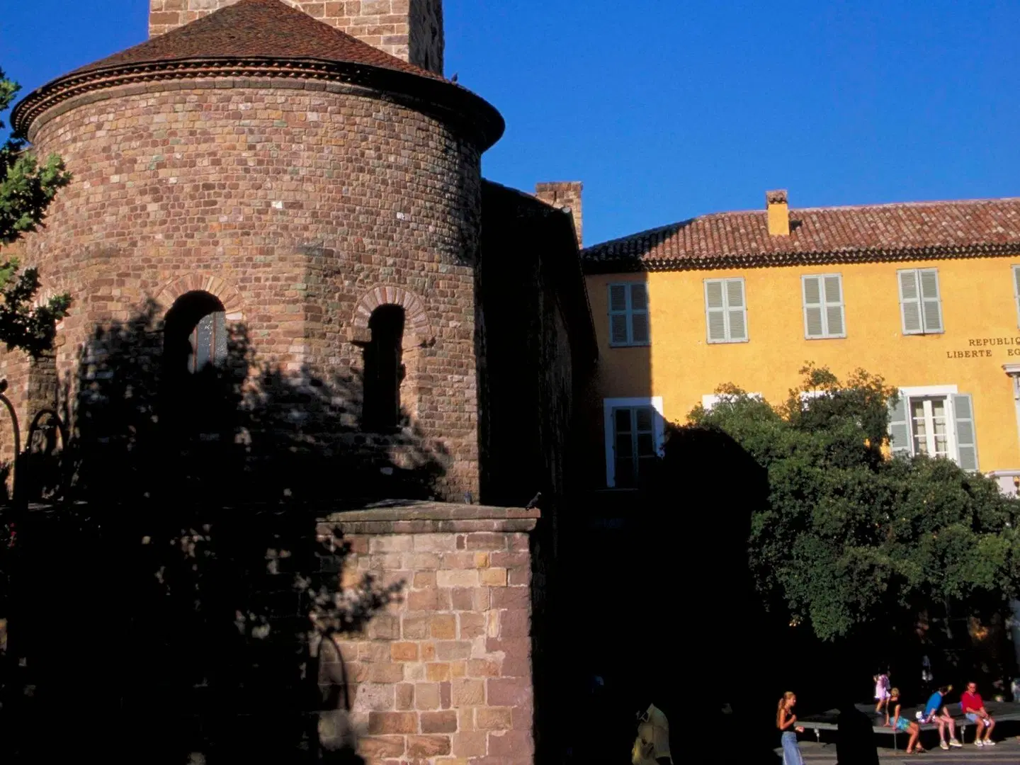 ibis Styles Fréjus Saint-Raphaël EXTERIOR